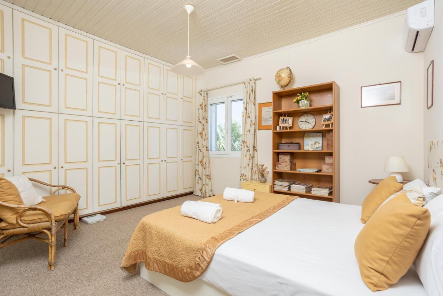 Villa Golden Tiara Agioi Deka  Extérieur photo