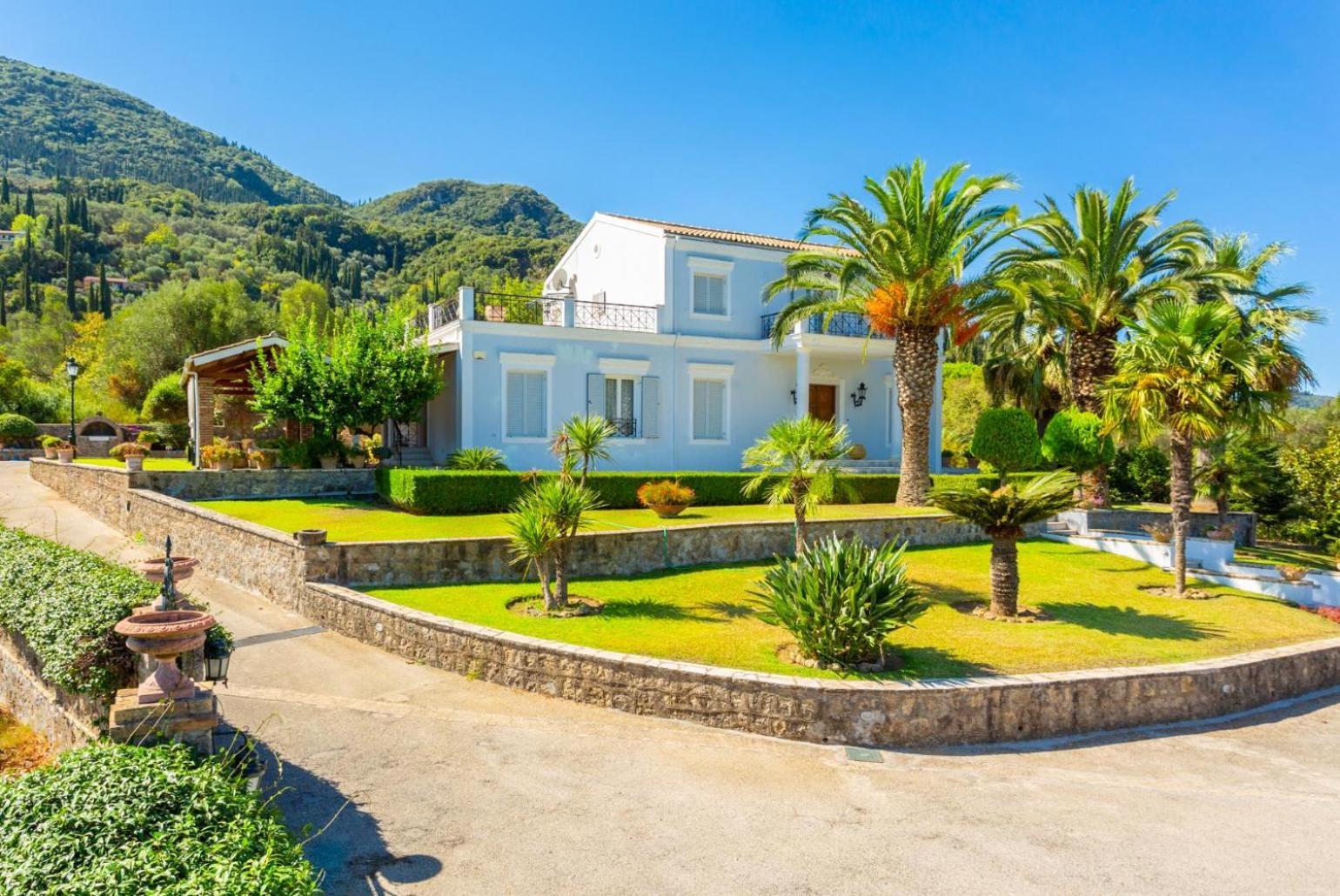 Villa Golden Tiara Agioi Deka  Extérieur photo