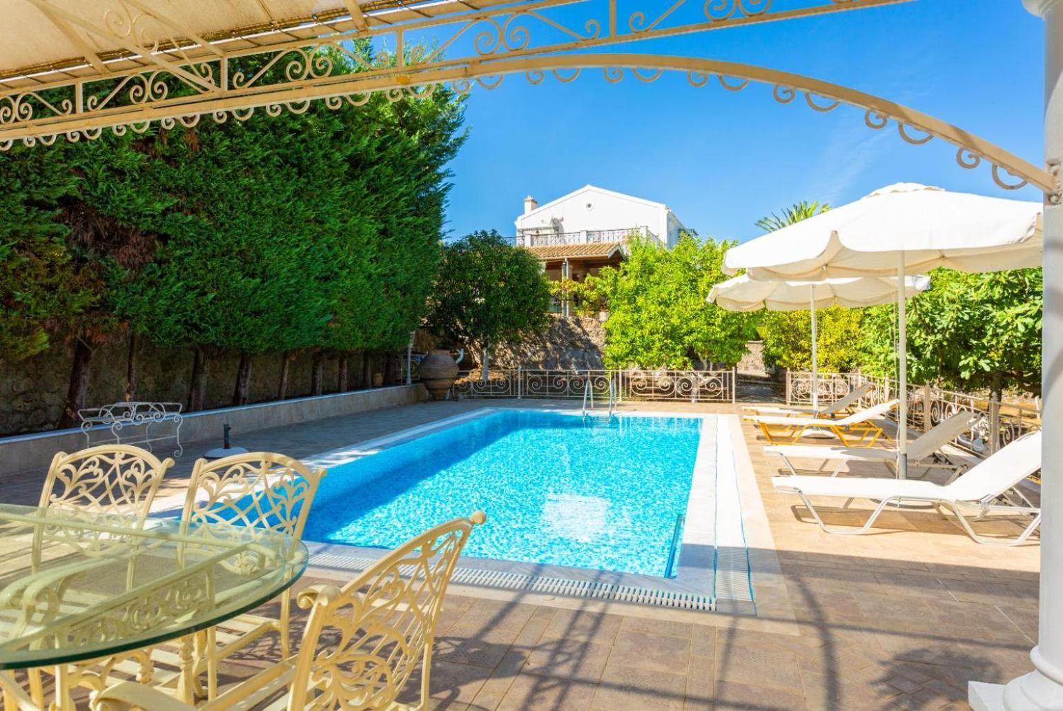 Villa Golden Tiara Agioi Deka  Extérieur photo